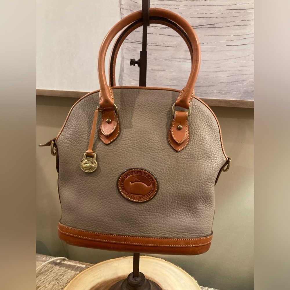 Dooney & Bourke Womens Satchel  BAG Brown Tote‎ Leather Pockets Zip Tag Vintage